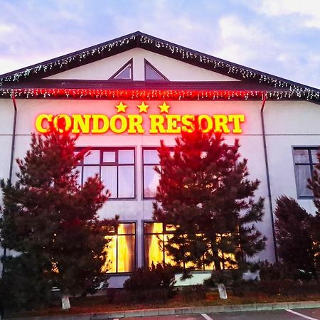 Condor Resort Dulcesti Esterno foto